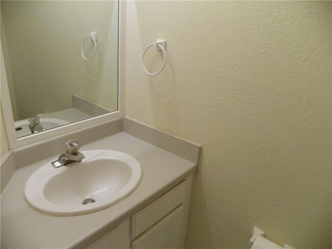 Building Photo - 11901 Swearingen Dr