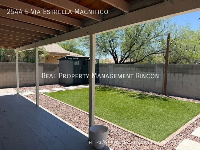 Building Photo - 2544 E Via Estrella Magnifico
