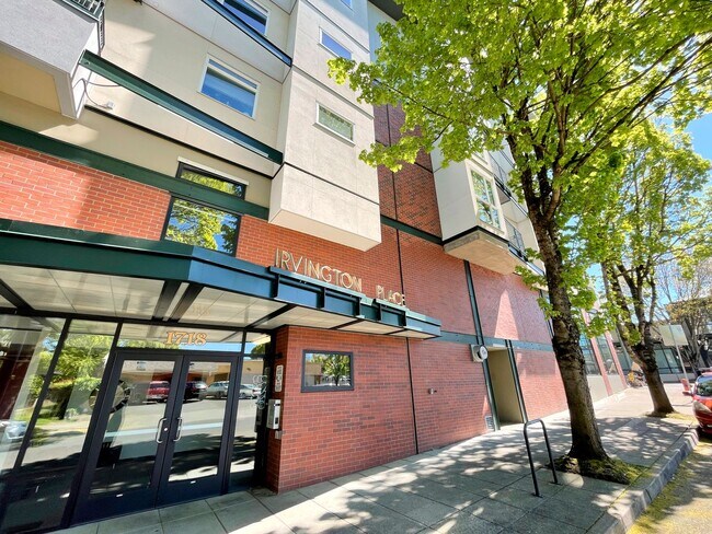 Primary Photo - Fantastic Irvington Place Condo with Washe...