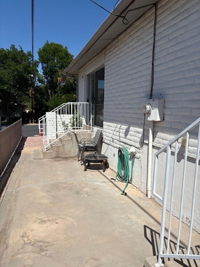 Building Photo - St. George Townhome with a Basement!