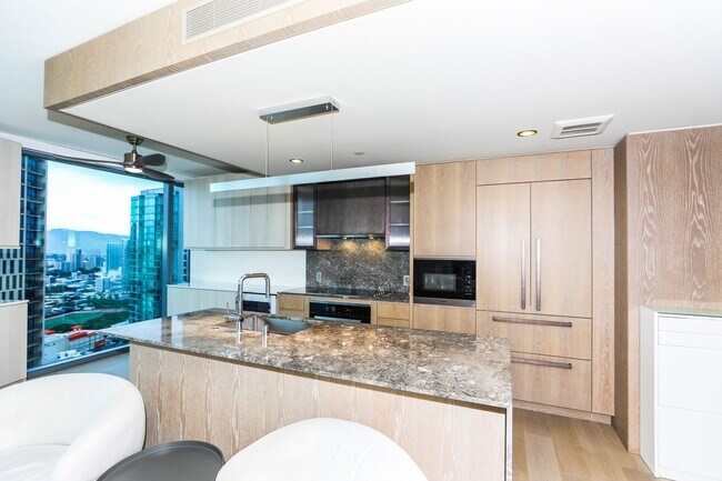 Building Photo - KOULA 2b2b1pkg Ready to Move In!