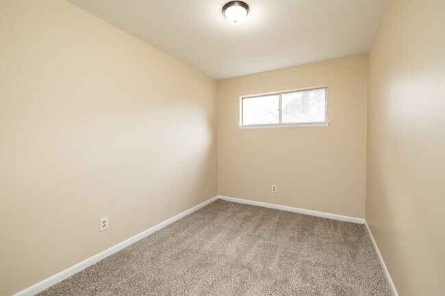 Building Photo - 3945 Starboard Rd