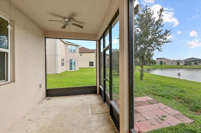 Building Photo - 1527 Angler Avenue