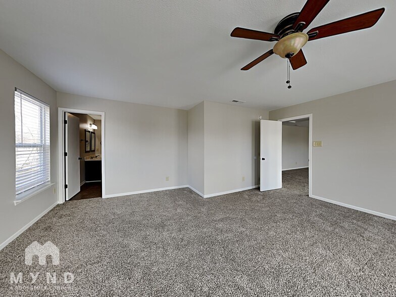 Building Photo - 747 Sedgewick Ln