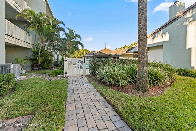 Building Photo - 1251 Beachside Ln