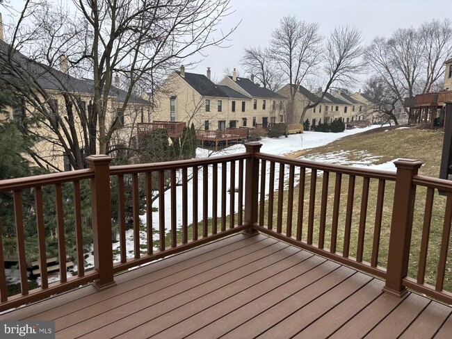 Building Photo - 2028 Yorktown N