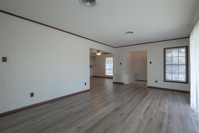 Building Photo - 3523 Glen Haven Blvd