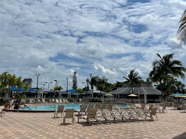 Building Photo - 119 Tilford F