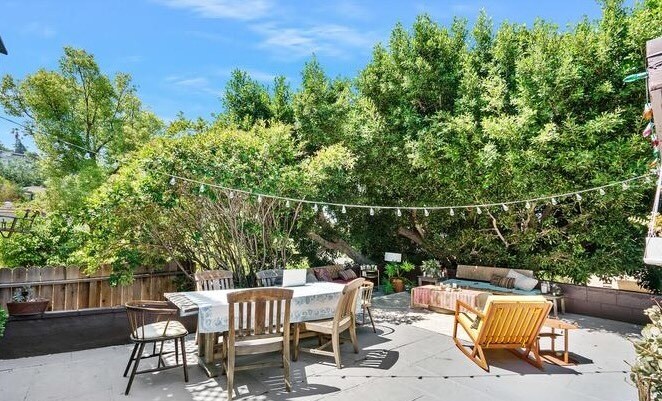 Building Photo - 2413 Hidalgo Ave