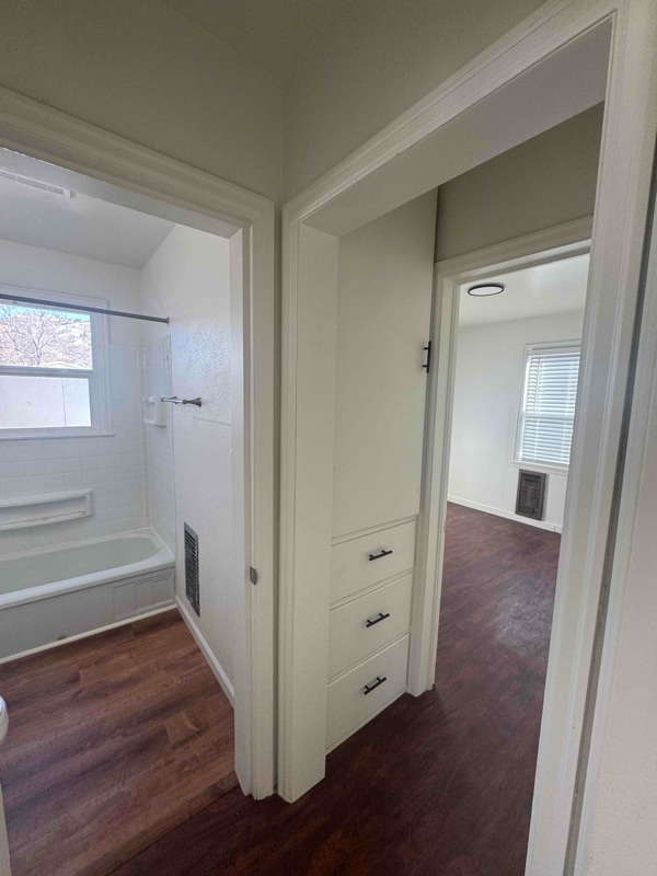 Building Photo - 55 S I St