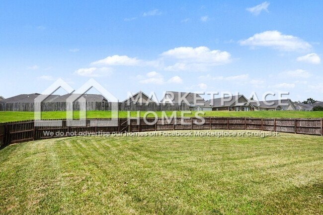 Building Photo - 2532 River Trail Dr