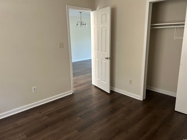Building Photo - 6850 King Arthur Dr