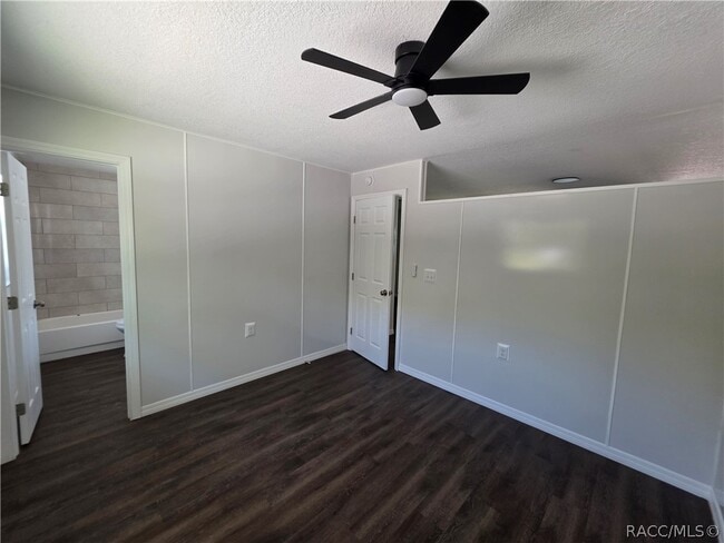 Building Photo - 645 NE 10th St