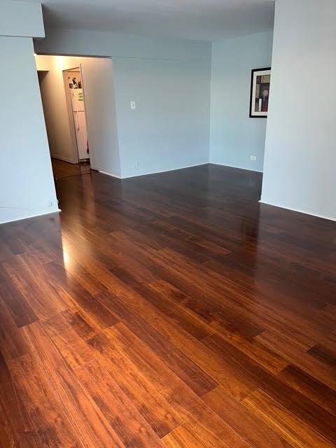 Living room/dining area - 7337 S South Shore Dr