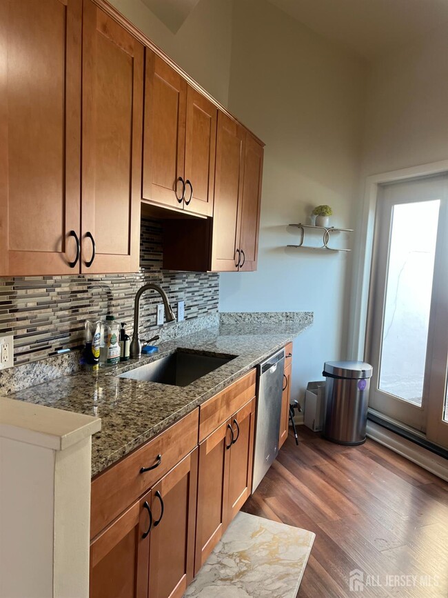 Building Photo - 9/11 New St