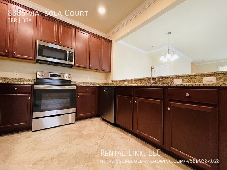 Building Photo - 8885 Via Isola Court