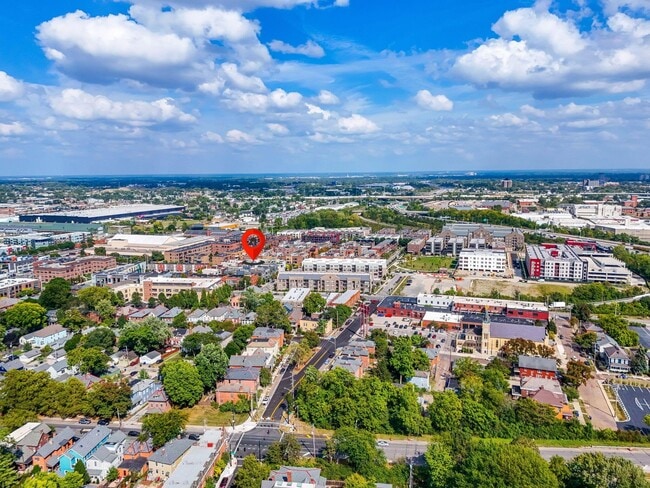 Building Photo - 801 N 6th St