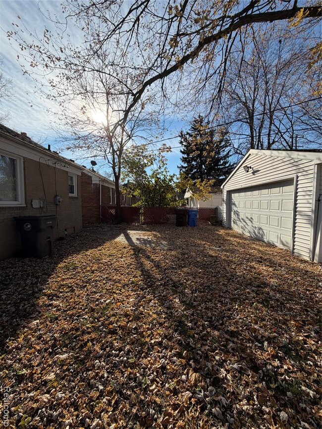 Building Photo - 776 John Daly St