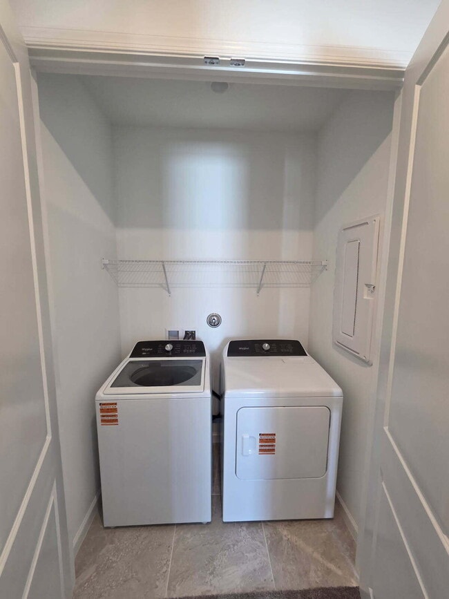 Building Photo - 2880 SE Federal Hwy