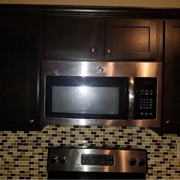 Building Photo - 2176 SW Timbertrace Ln