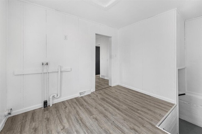 Building Photo - 1610 15th Ave