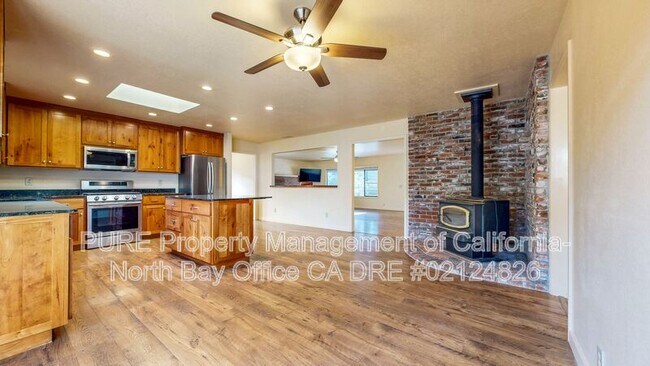 Building Photo - 4939 Dry Creek Rd