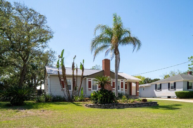 Building Photo - Davis Shores 3/2 Single Family Home