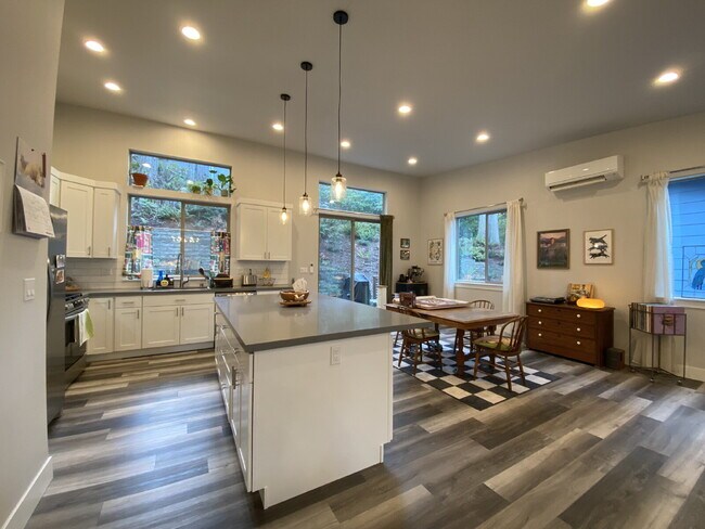 Building Photo - Elevated Modern Living in the Trees of Sudden Valley