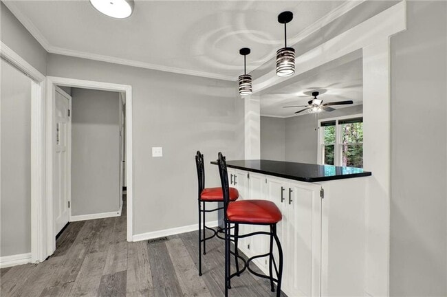 Building Photo - 20 Timberlane Terrace SW