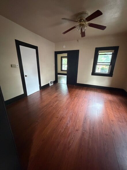 Building Photo - 2647 S 28th St