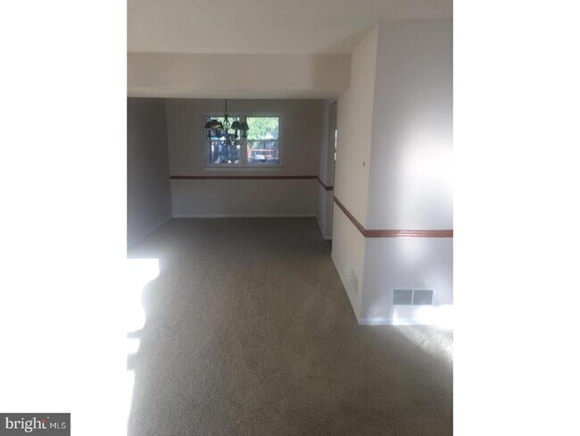 Building Photo - 4 Beaver Hill Rd