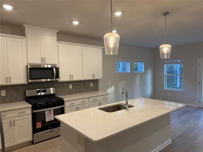 Building Photo - 181 Vly Oak Dr