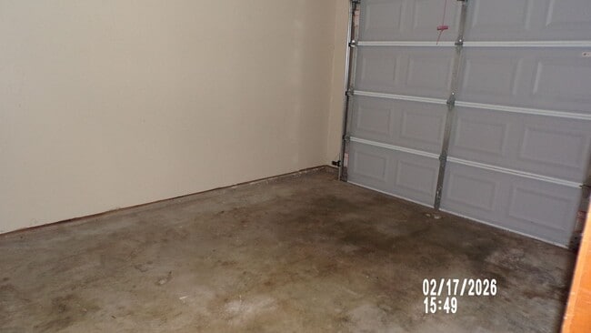 Building Photo - Lee West Estates, close to Hospital, shopping and restaurants