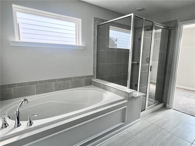 Building Photo - 4385 Easter Lily Ave