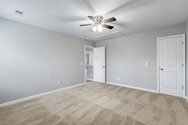 Building Photo - Newer Home in Reedy Fork, So Many Upgrades, SS Appliance, Loft, Garage, Fenced!