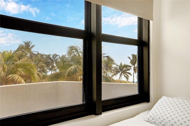 Building Photo - 4301 Collins Ave