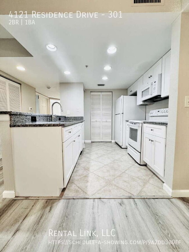 Building Photo - 4121 Residence Drive