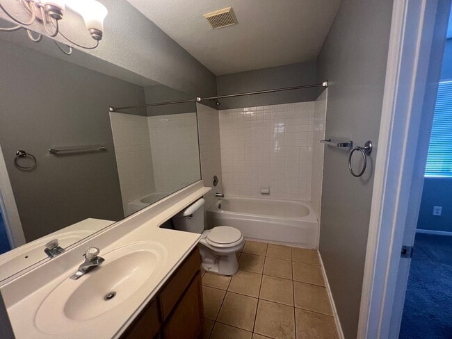 Building Photo - Nice Single-Family House in Silverado Ranch