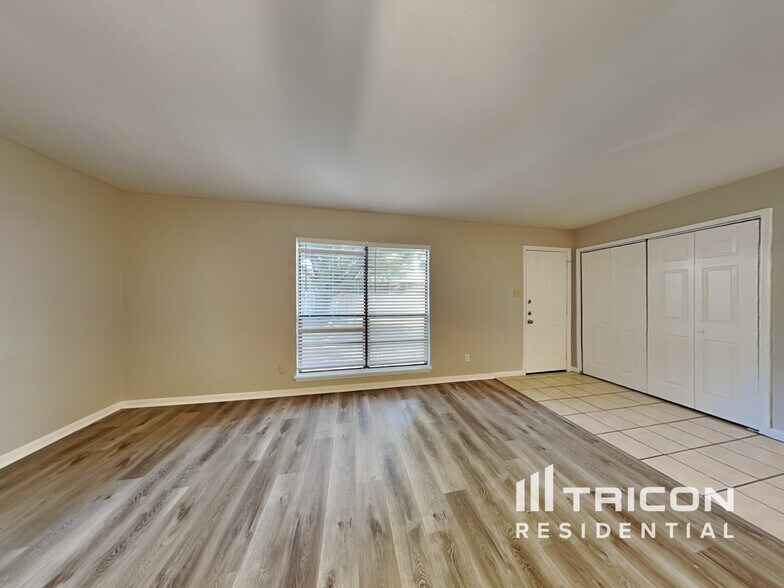 Building Photo - 1818 Pilot Way