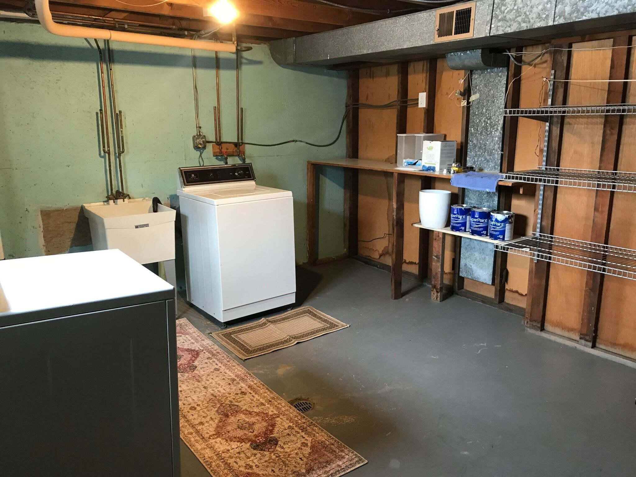 Building Photo - 782 N Van Auken St