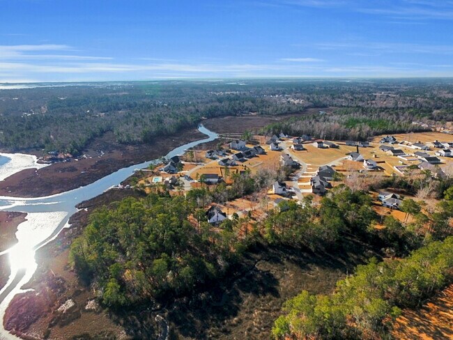 Building Photo - 909 Marshview Ct