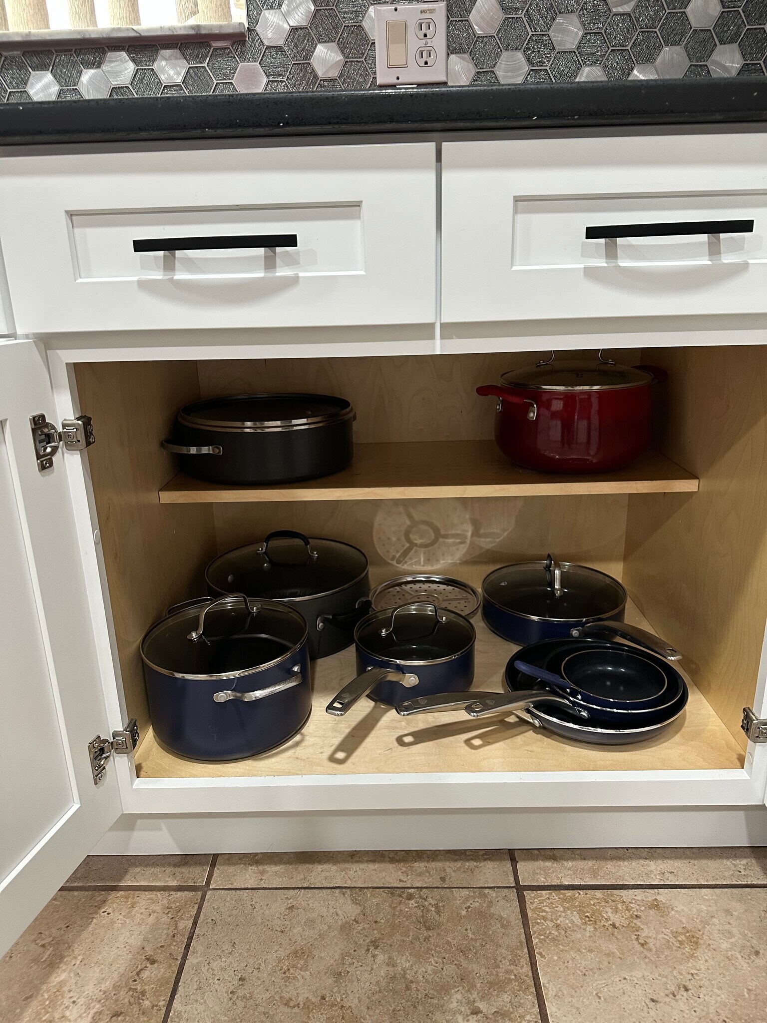 Building Photo - 246 Verdi St