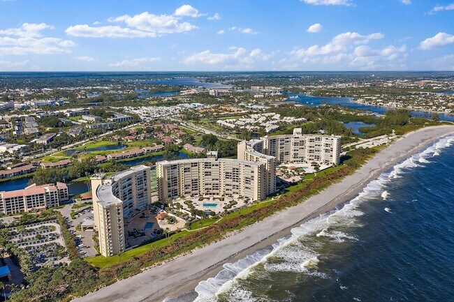 Building Photo - 100 Ocean Trail Way