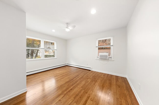 Building Photo - 10 Peaceful Ln