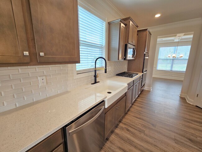 Building Photo - 5451 Cherwell Ave
