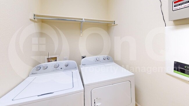 Building Photo - 846 Veneto Dr