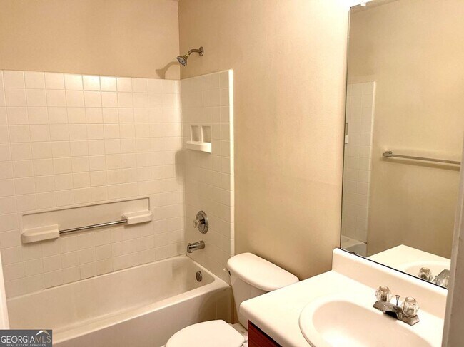 Building Photo - 5745 Strathmoor Manor Cir