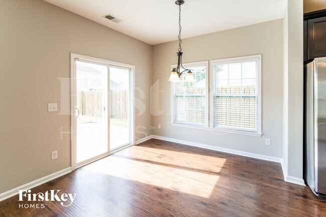 Building Photo - 423 Mountain Laurel Cir