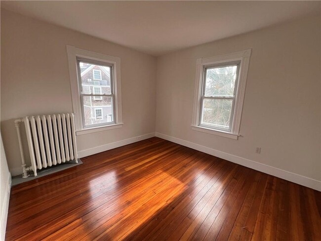 Building Photo - 109 1/2 Second St