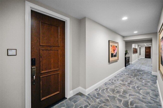 Building Photo - 470 Mandalay Ave